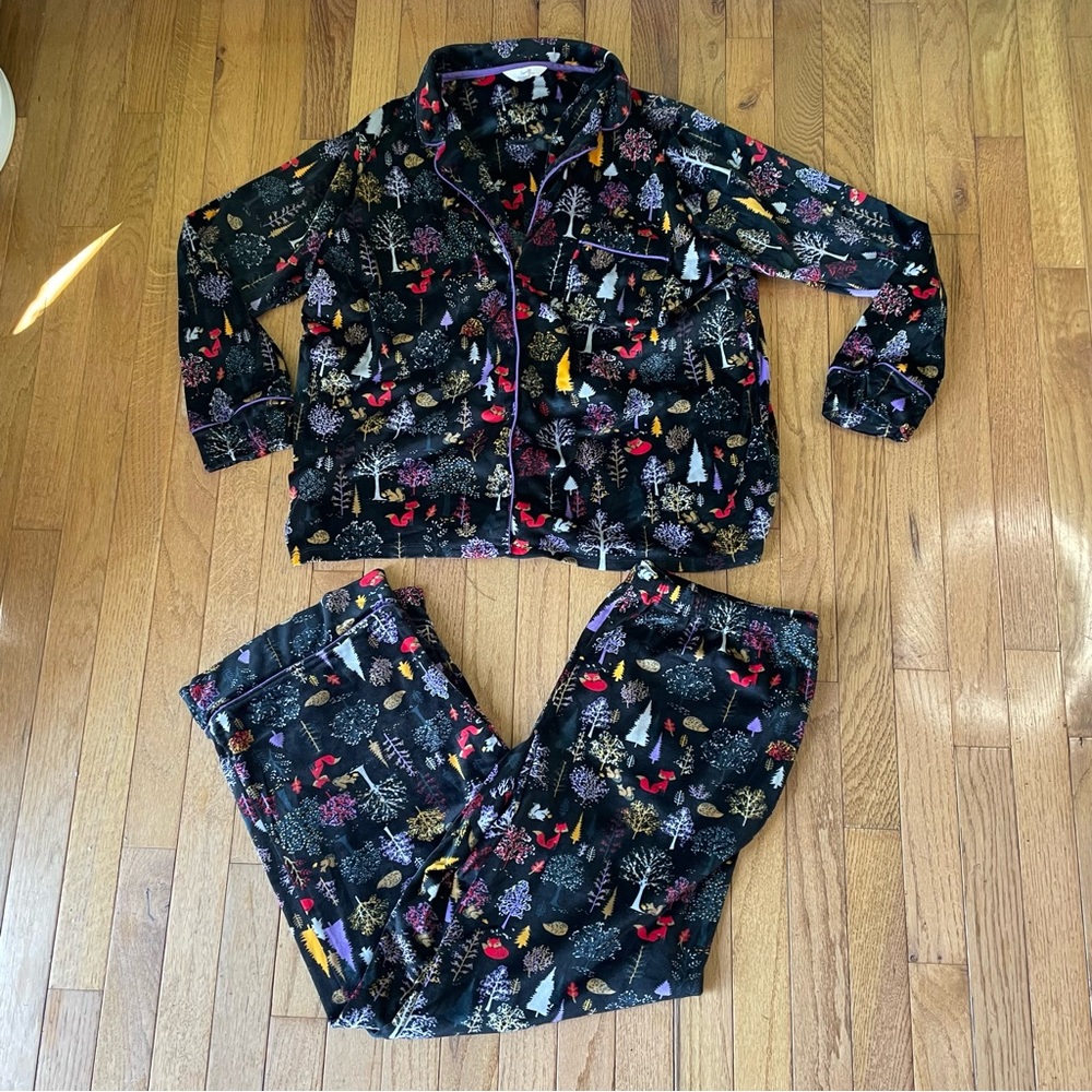 Secret Treasures Black Multicolor Pajama Set